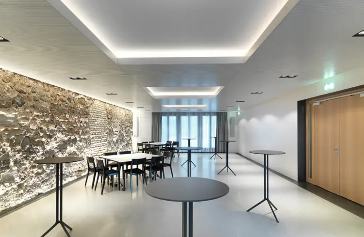 Foyer Thumbnail